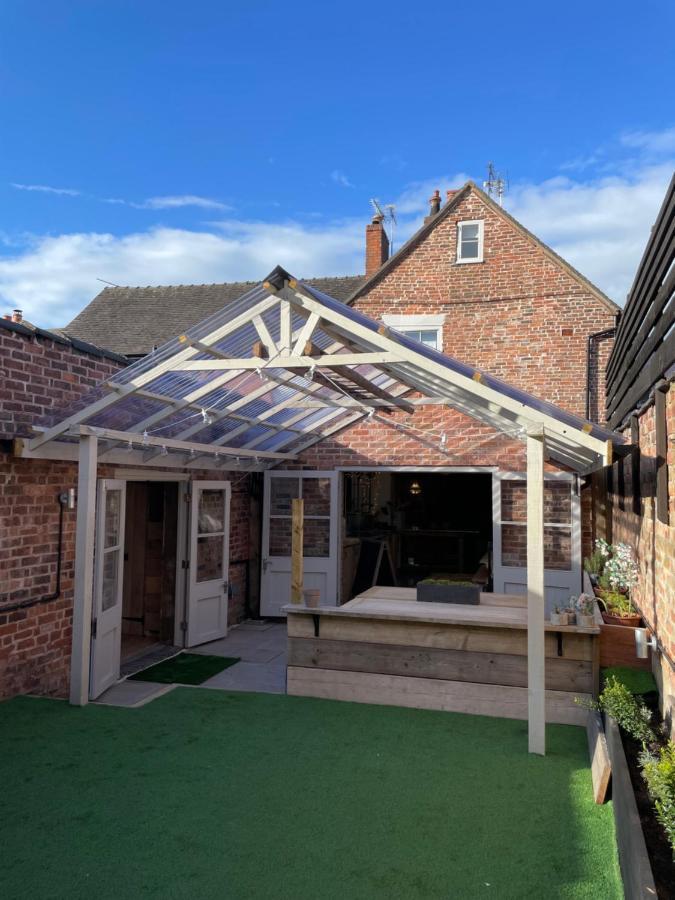 The Walled Garden At Cheshire Boutique Bathhouse Nantwich Exterior foto
