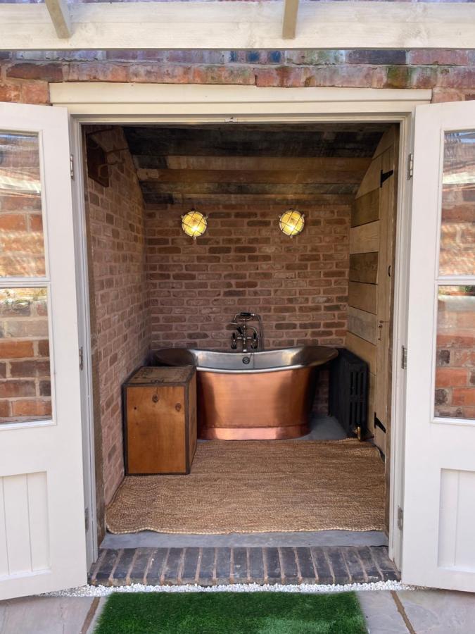 The Walled Garden At Cheshire Boutique Bathhouse Nantwich Exterior foto