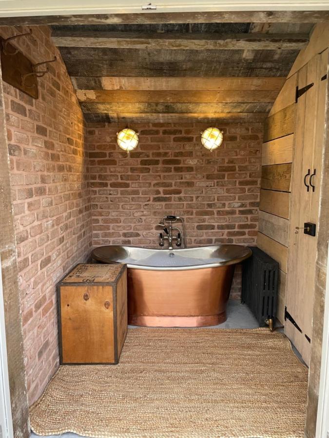 The Walled Garden At Cheshire Boutique Bathhouse Nantwich Exterior foto