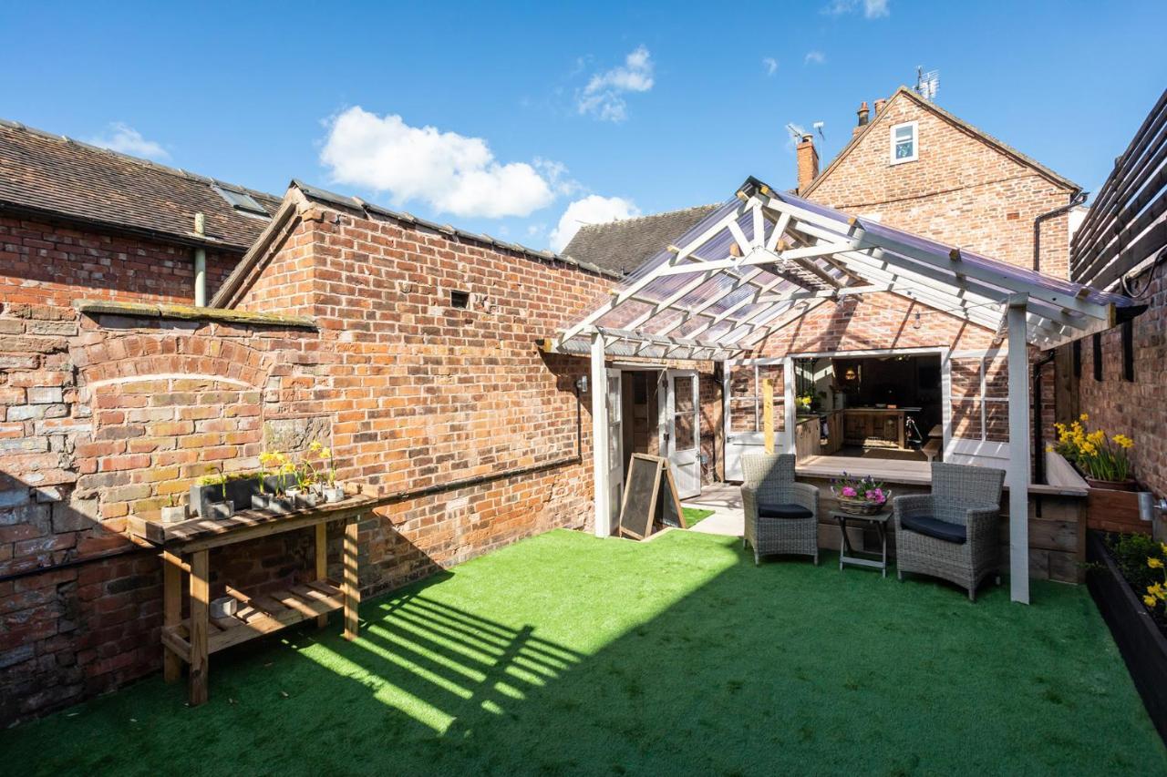 The Walled Garden At Cheshire Boutique Bathhouse Nantwich Exterior foto