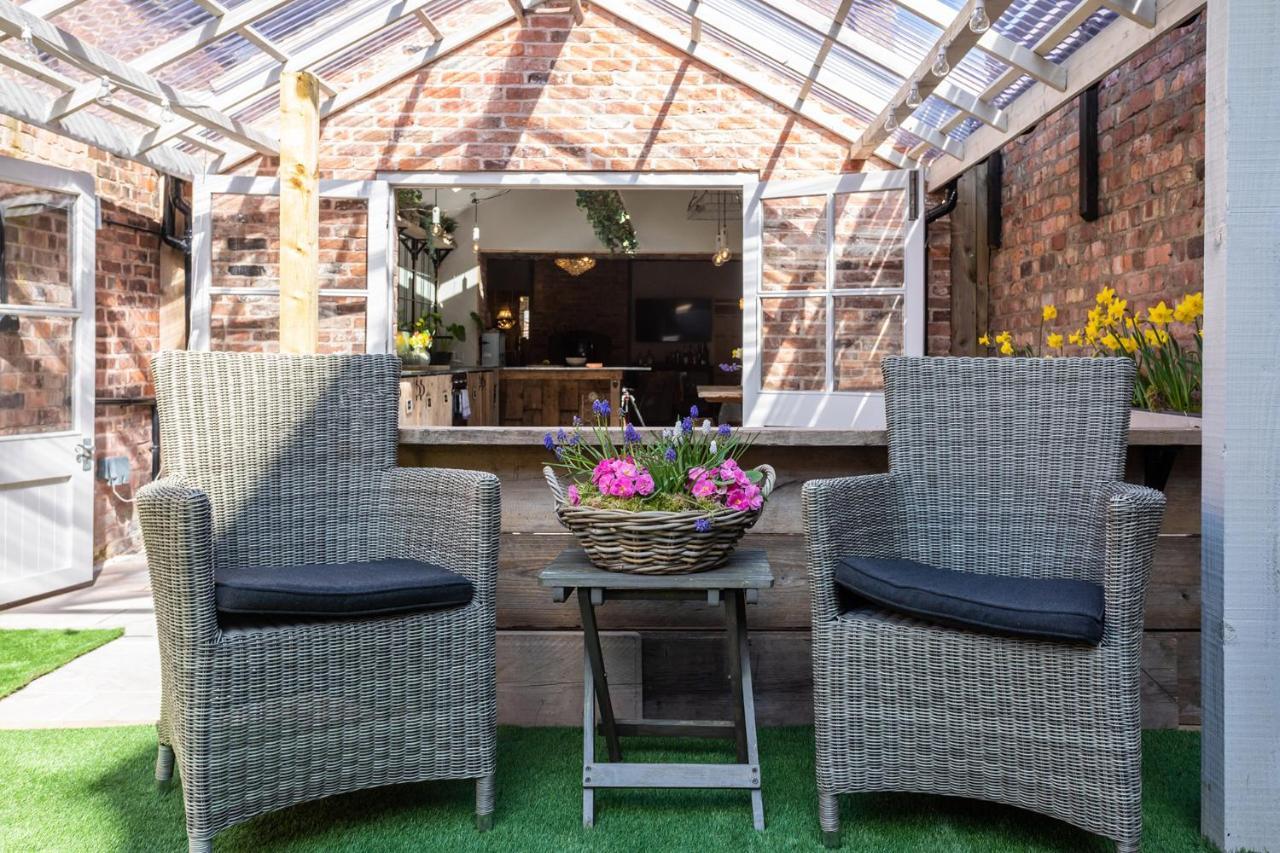 The Walled Garden At Cheshire Boutique Bathhouse Nantwich Exterior foto