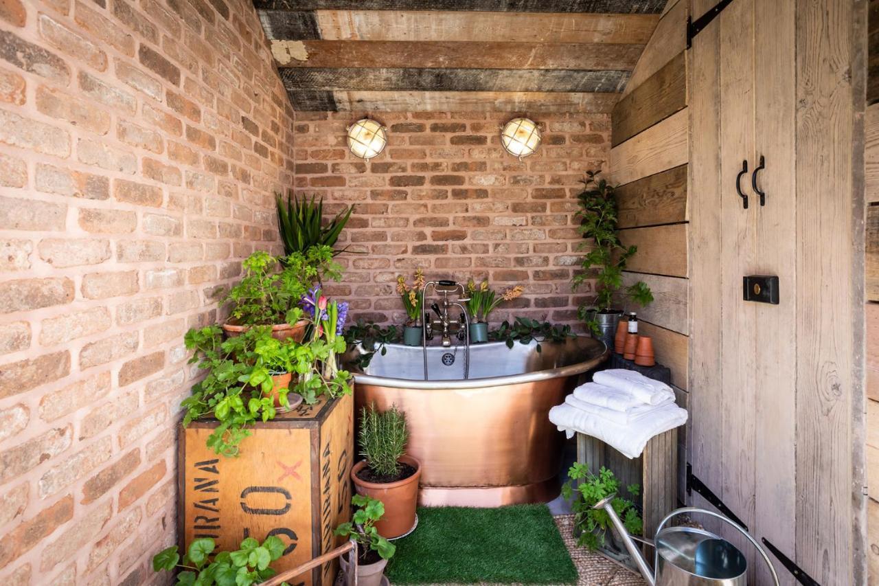 The Walled Garden At Cheshire Boutique Bathhouse Nantwich Exterior foto
