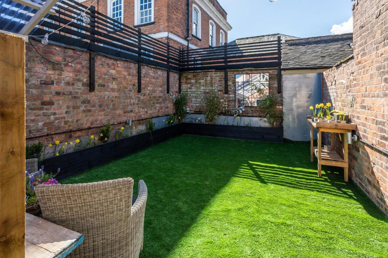 The Walled Garden At Cheshire Boutique Bathhouse Nantwich Exterior foto