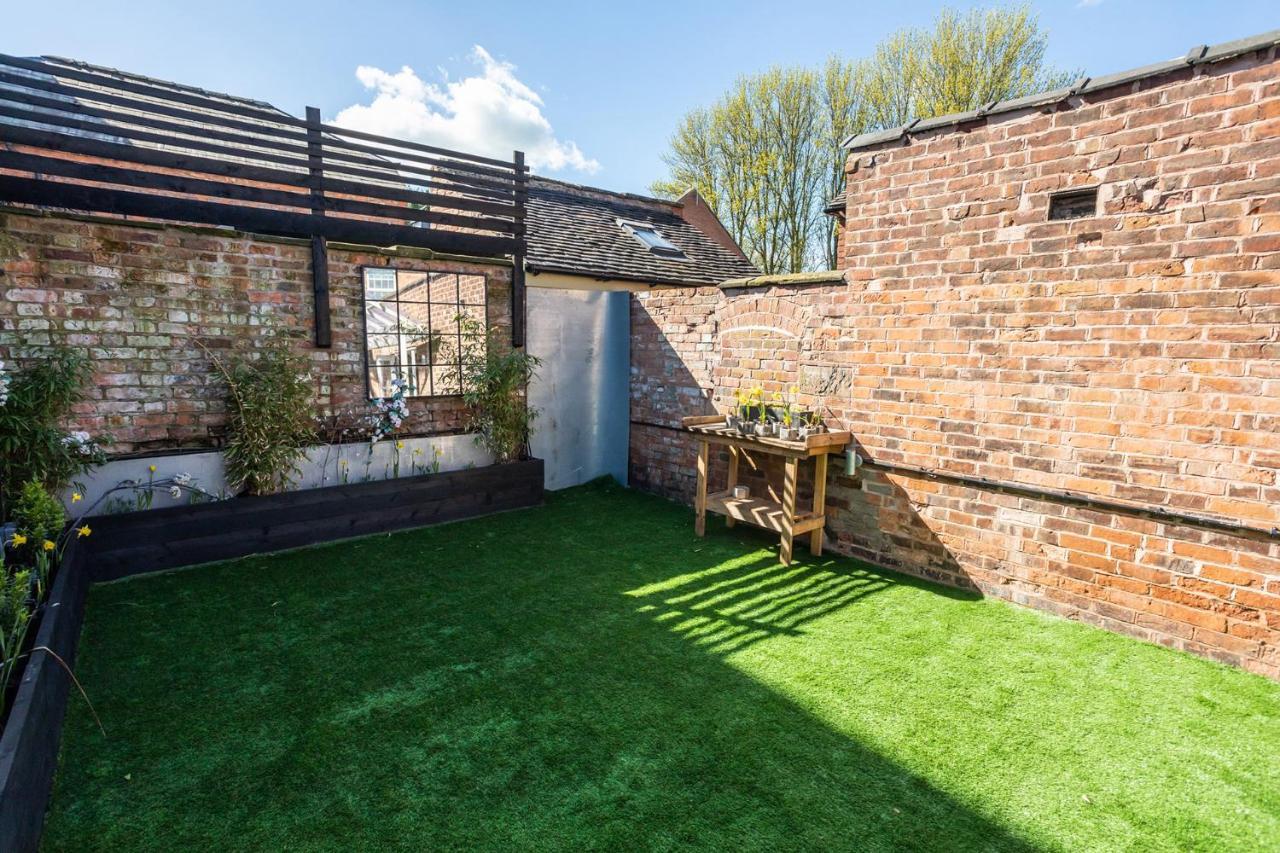The Walled Garden At Cheshire Boutique Bathhouse Nantwich Exterior foto